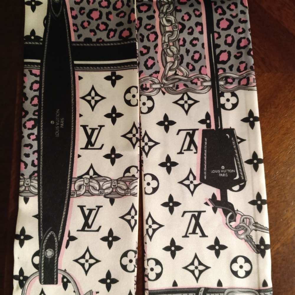 Louis Vuitton Pink and Black Monogram Silk Scarf - Picture 7 of 12